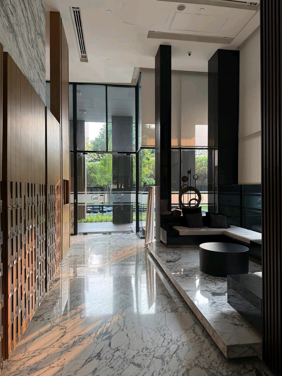 For RentCondoOnnut, Udomsuk : 🌿🚆 Condo, good location, near BTS On Nut, convenient travel, close to lifestyle area T77, complete in one place.