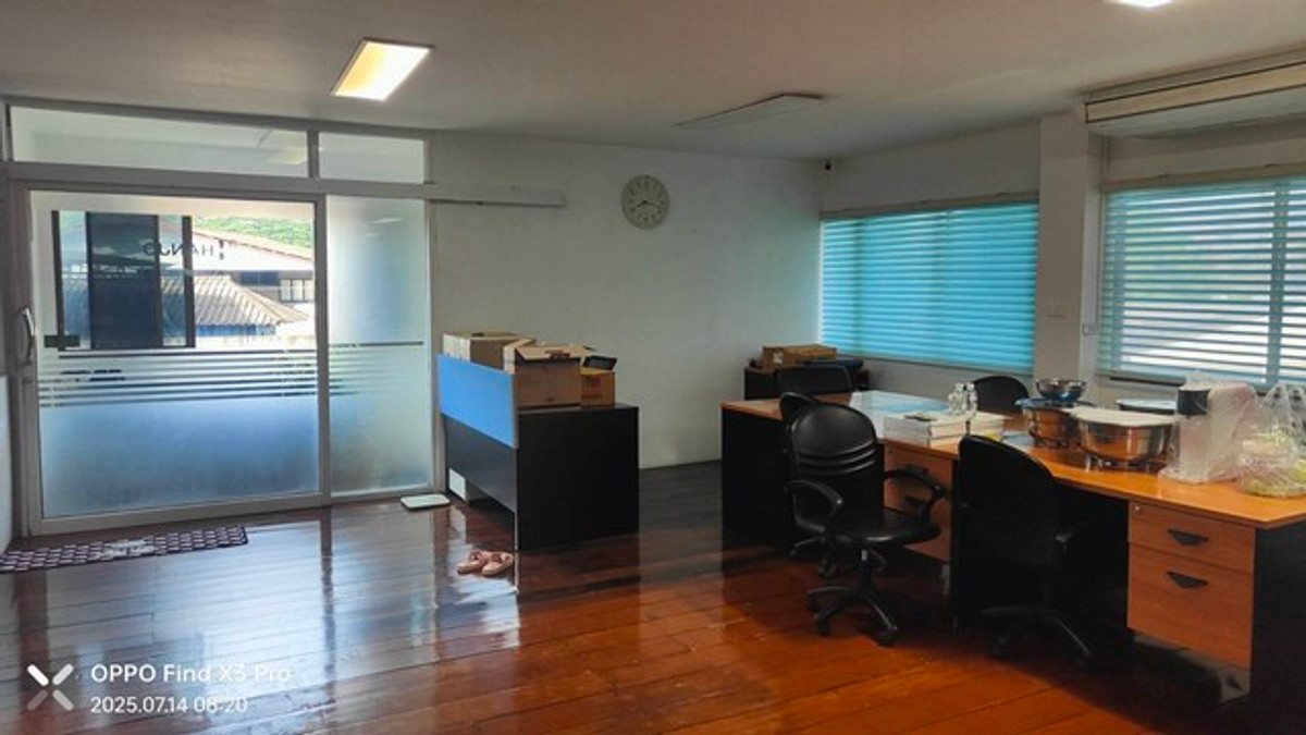 For RentWarehousePattanakan, Srinakarin : HR3361 for sale/rent warehouse with office | Prime location, Chaloem Phrakiat Rama 9, near Suan Luang Rama 9 - Bueng Nong Bon | Connects to the motorway only 15 minutes.