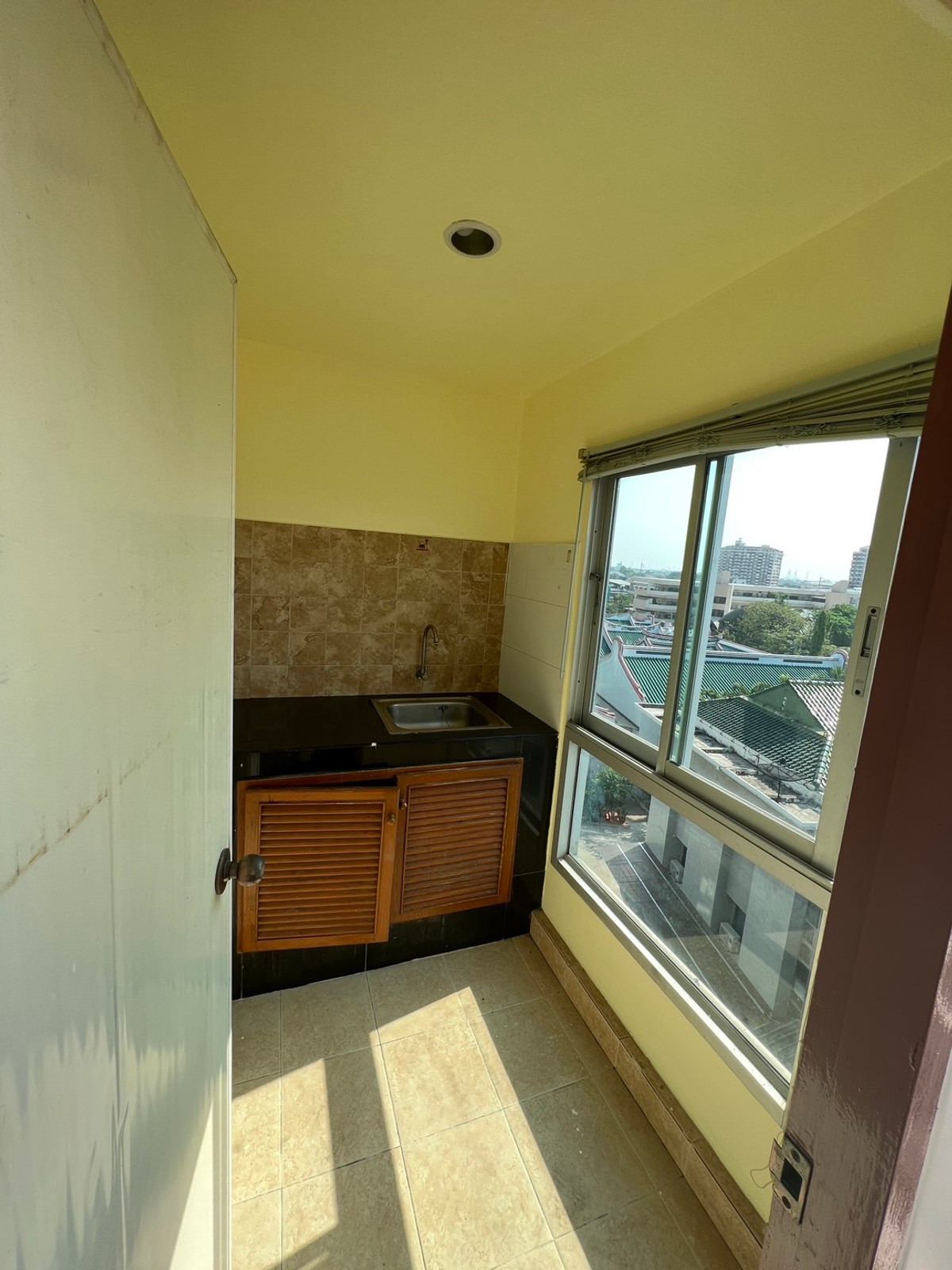 For RentCondoBangna, Bearing, Lasalle : Near BTS Bangna, expressway, near Bitec Bangna