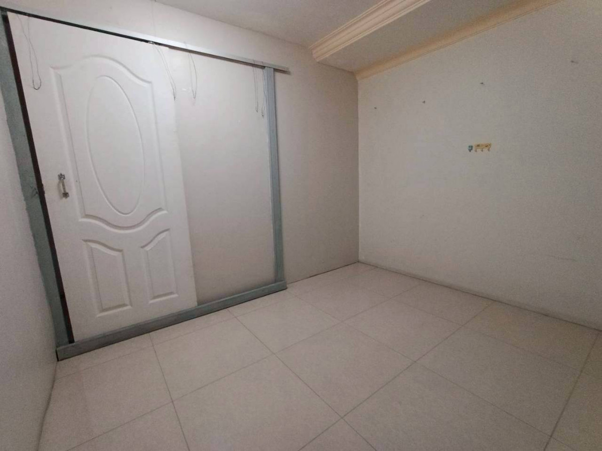 ขายอาคารพาณิชย์ปทุมธานี รังสิต ธรรมศาสตร์ : อาคารพาณิชย์ 3 ชั้น หมู่บ้านพูลผล ถนนพหลโยธิน ตำบลคูคต อำเภอลำลูกกา จังหวัดปทุมธานี