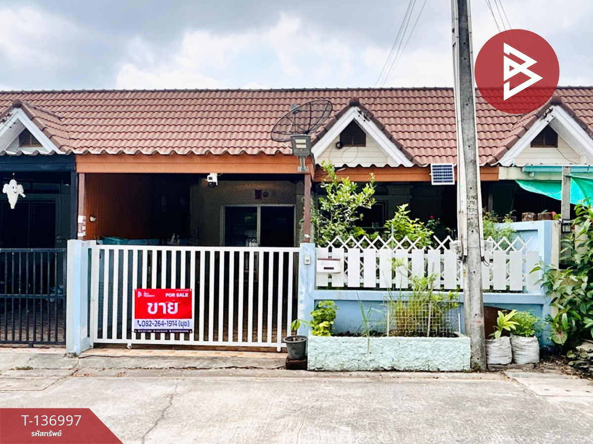 For SaleTownhomeOnnut, Udomsuk : Townhouse for sale Suan Suea Land Village, Sriracha, Chonburi