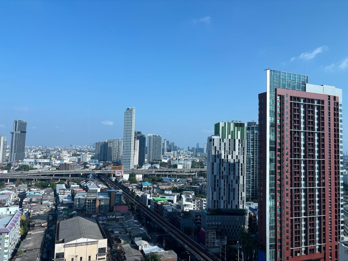 For RentCondoOnnut, Udomsuk : New Luxury Scented Room at Skywalk Residences – Only 22,000 THB/Month! ✨🏙️
รีบเลย ห้องใหม่หอมกลิ่นหรูมาก ที่ Skywalk Residences ใกล้ BTS พระโขนง เดินเพียงไม่กี่นาที 🚆