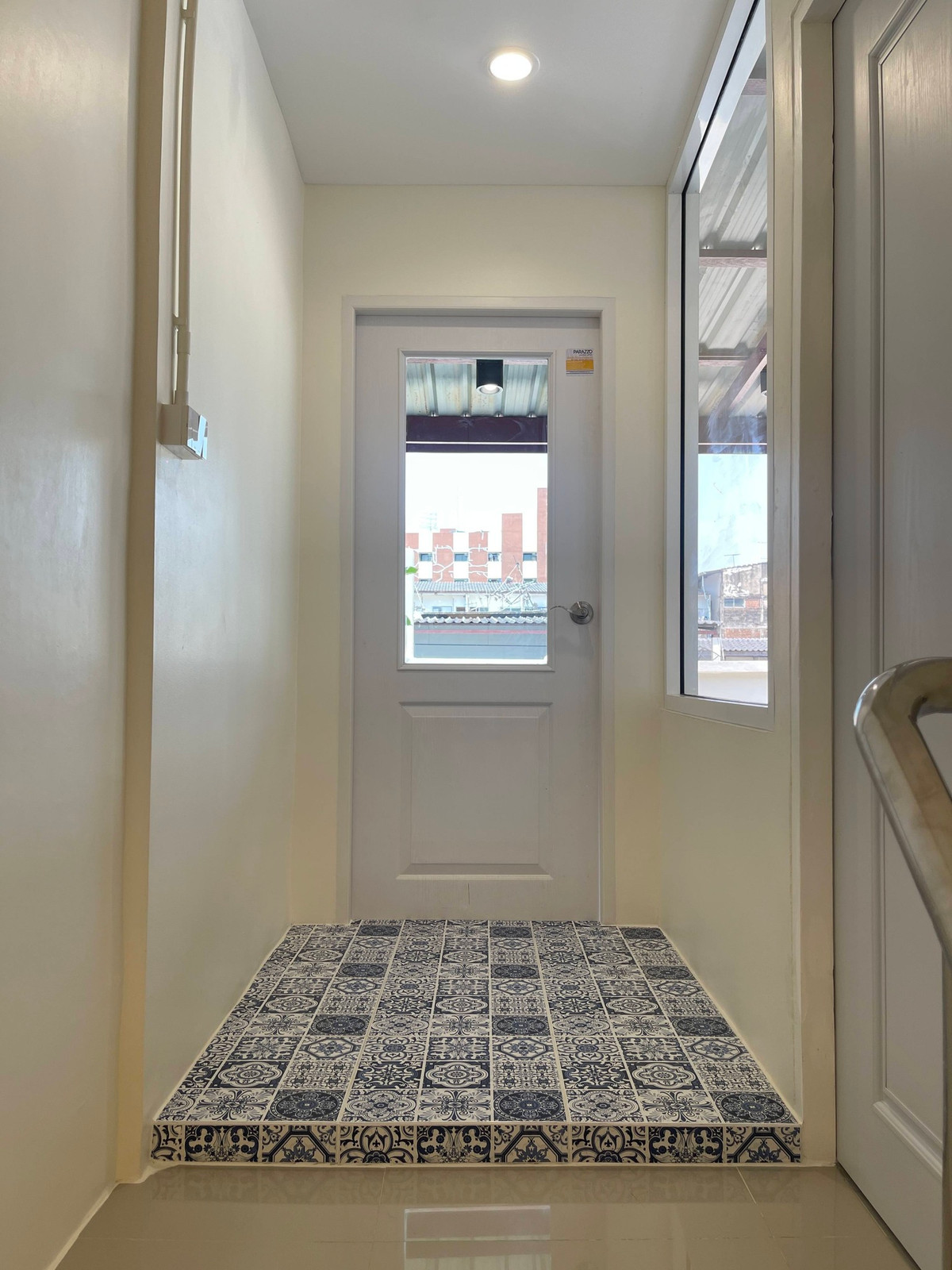 ให้เช่าทาวน์โฮมอ่อนนุช อุดมสุข : RH040326 ให้เช่า ทาวน์เฮาส์รีโนเวทใหม่ 2 ห้องนอนขนาดใหญ่ at สุขุมวิท 93 ใกล้ BTS บางจาก เพียง 150 เมตร