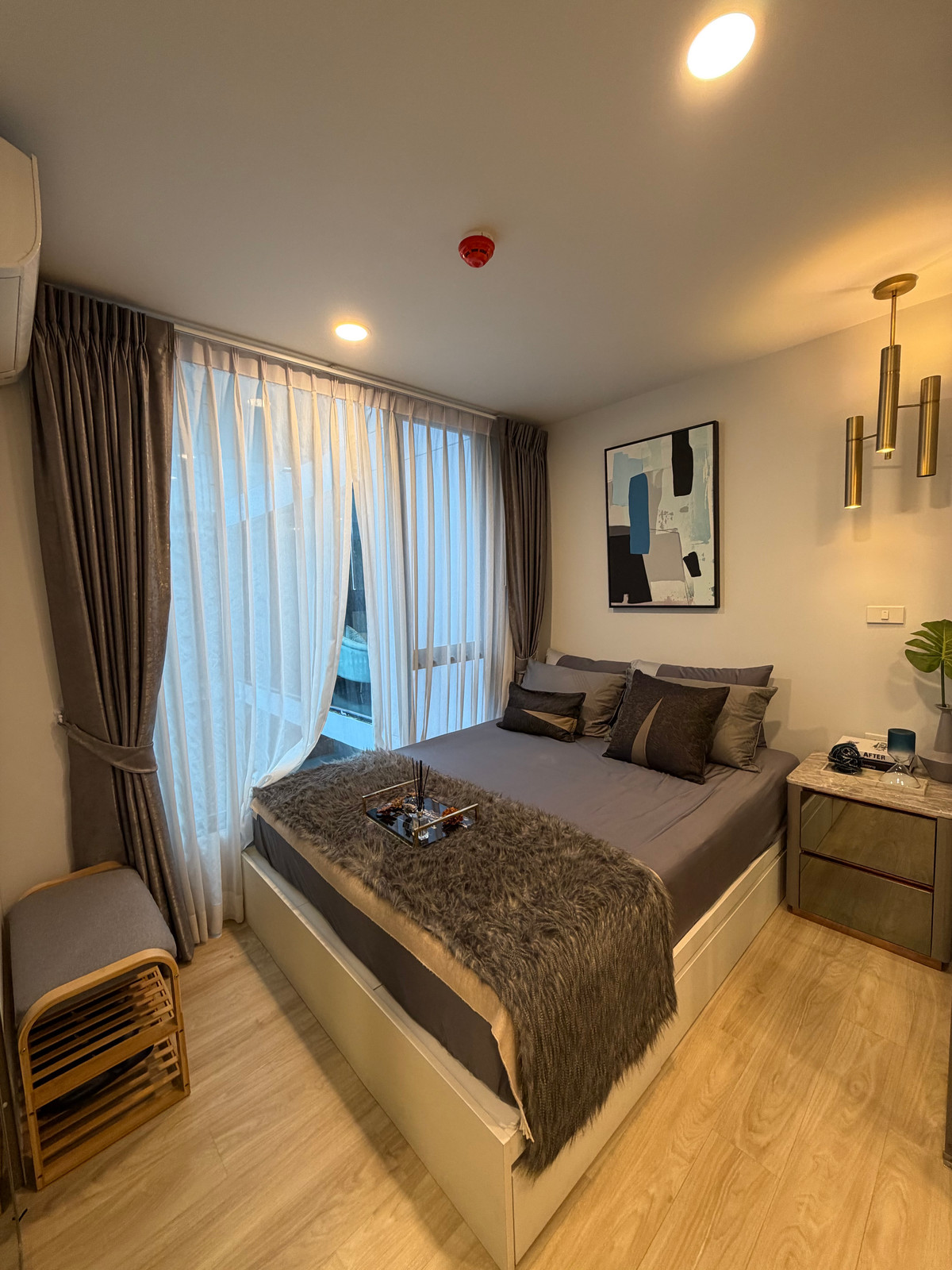 ขายคอนโดอ่อนนุช อุดมสุข : ด่วน! ฟรีโอน+ของแถมเพียบ!  ESQUE สุขุมวิท 101/1 คอนโดหน้ากว้าง แต่งครบพร้อมอยู่ เพียง 2.48 ล. ใกล้ BTS ปุณณวิถี