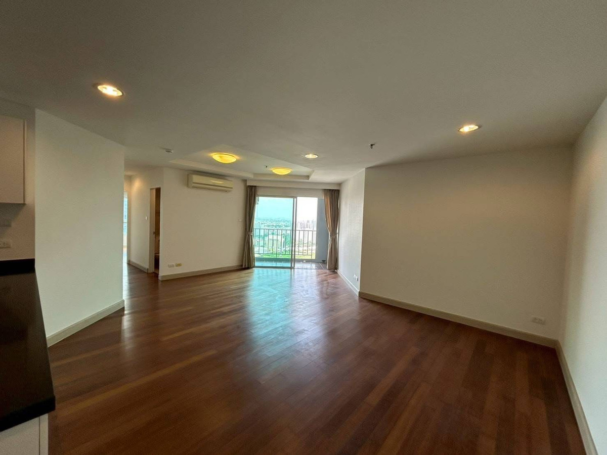 For SaleCondoRama9, Petchburi, RCA : Urgent sale! Belle Grand Rama 9, large room 100 sq m, 2 bedrooms, high floor, beautiful view, 9.49 million baht [NCs260402]