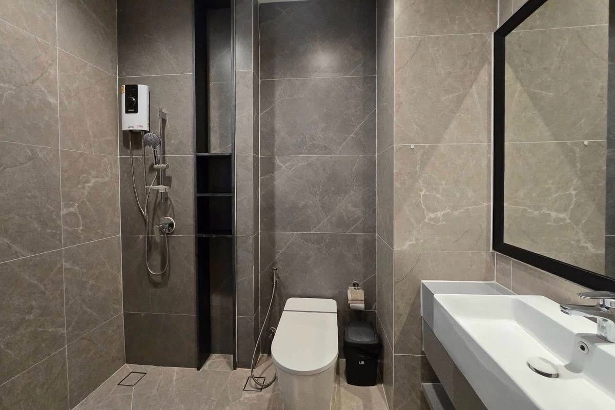 ให้เช่าบ้านพัฒนาการ ศรีนครินทร์ : ให้เช่า The Gentry พัฒนาการ 2 วิลล่าหรู ใจกลางเมือง 🔥📍 เพียง 5 กม. ถึงทองหล่อ | ใกล้ Clubhouse 230,000 บาท/เดือน (พร้อมเฟอร์ครบ) 440 ตร.ม 70 ตร.วา 4 ห้องนอน 5 ห้องน้ำ 230,000 บาท