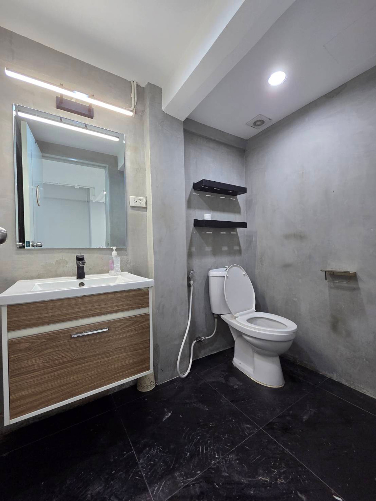 ให้เช่าอาคารพาณิชย์ปิ่นเกล้า จรัญสนิทวงศ์ : ให้เช่าอาคารพาณิชย์ ใกล้ BTS ท่าพระ เพียง 1 นาที