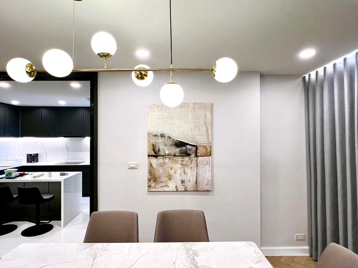 For RentCondoSukhumvit, Asoke, Thonglor : 3 Bedrooms Plus for rent with Pet-friendly, Central area on Sukhumvit 24