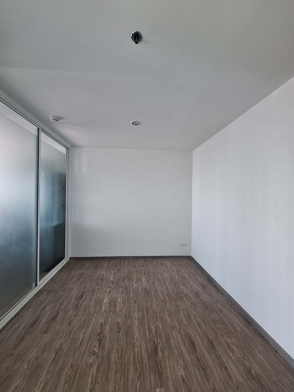 ขายคอนโดบางซื่อ วงศ์สว่าง เตาปูน : ขายคอนโด รีเจ้นท์ โฮม บางซ่อน 2 (เฟส 28 อาคาร D) ใกล้ MRT  ราคา1.39 ล้าน