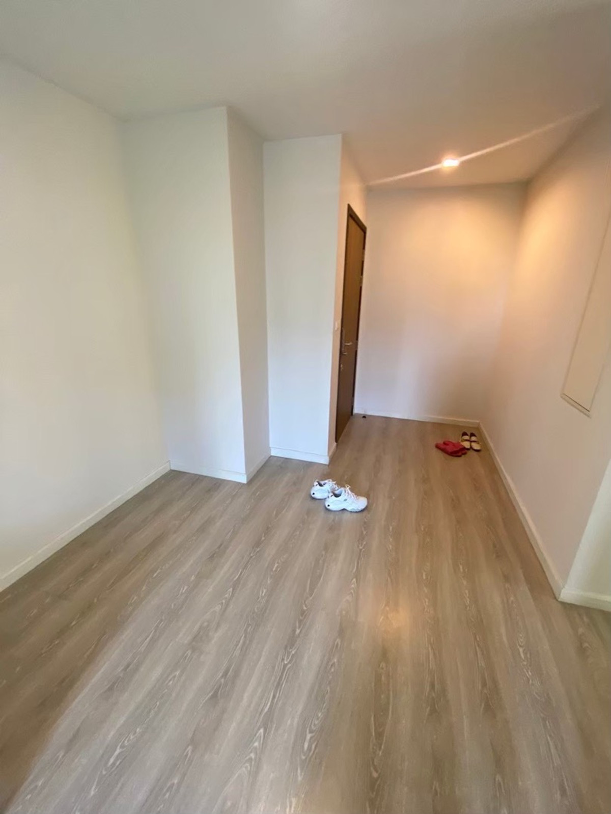 ให้เช่าคอนโดคลองเตย กล้วยน้ำไท : คอนโด Metro Luxe พระราม 4 ให้เช่า 40sqm. ราคา 16,000 ต่อรองได้