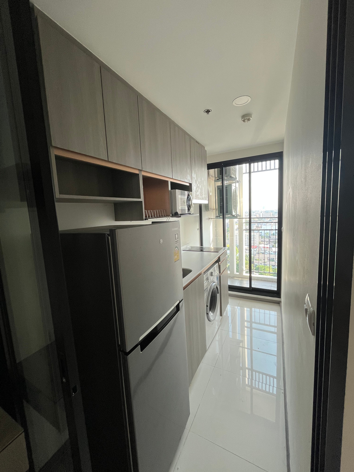 ให้เช่าคอนโดบางนา แบริ่ง ลาซาล : ไนท์บริดจ์ คอลลาจ สุขุมวิท 107 | ชั้นสูง ใกล้ BTS แบริ่ง 10,000 บาท / เดือน