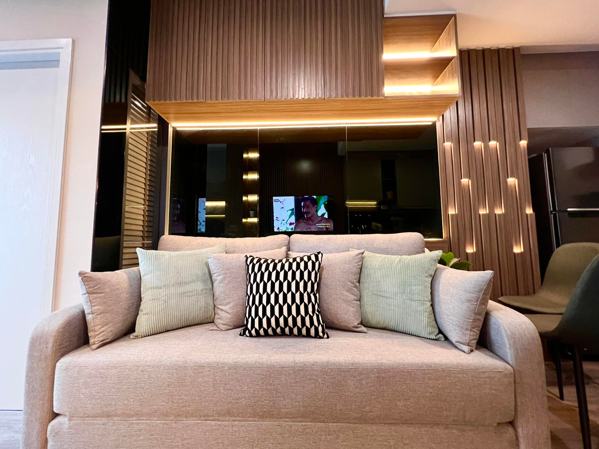 ให้เช่าคอนโดสยาม จุฬา สามย่าน : Ideo Chula Samyan【𝐑𝐄𝐍𝐓】🔥โทนเข้มตัดแสงวอร์ม สะท้อนรสนิยมแบบมีระดับ🔥 ติดต่อไลน์ไอดี: @hacondo