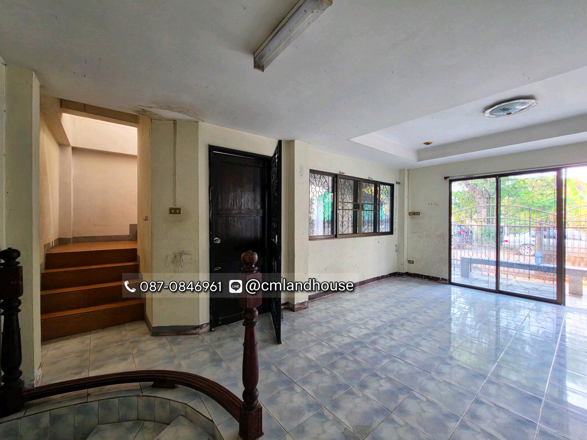 ขายบ้านเชียงใหม่ : ถูกกว่าคุ้มกว่าคอนโด! บ้านวรุณนิเวศน์ ต.แม่เหียะ อ.เมือง ใกล้แยกแม่เหียะ บิ๊กซี แม็คโคร IKEA 2 กม. ใกล้เซ็นทรัลแอร์พอร์ต 4 กม. ใกล้สนามบิน 5 กม. (ขายตามสภาพต้องปรับปรุง)