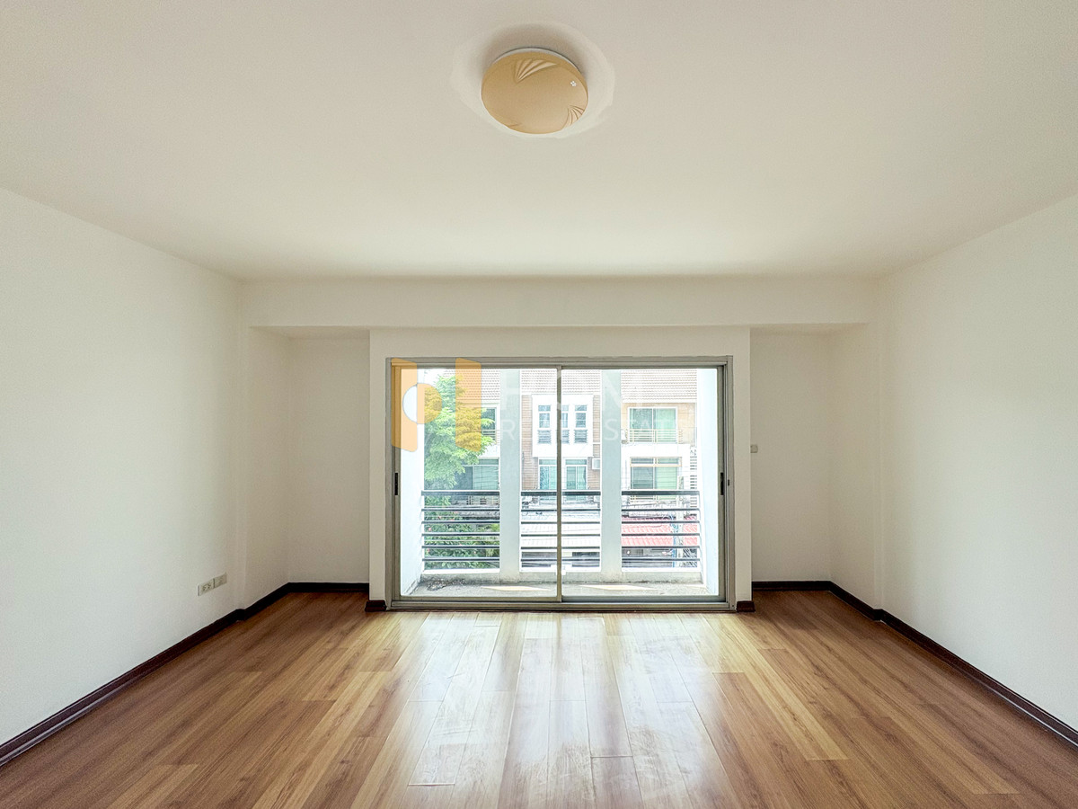 ขายทาวน์โฮมวิภาวดี ดอนเมือง หลักสี่ : Vista Park Vibhavadi / 3 Bedrooms (FOR SALE), วิสต้า พาร์ค วิภาวดี / 3 ห้องนอน (ขาย) TPM372