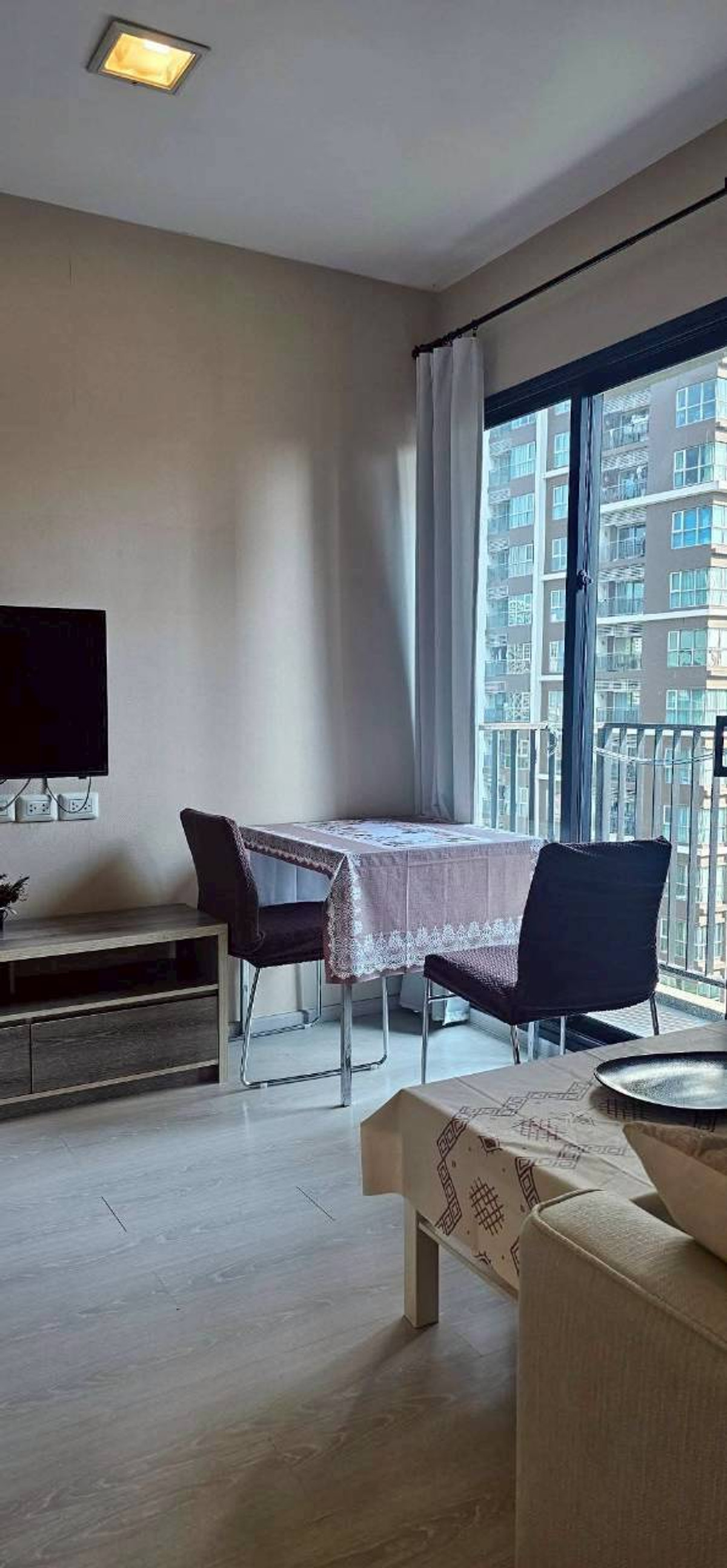 ให้เช่าคอนโดพระราม 9 เพชรบุรีตัดใหม่ RCA : ✅ LEM123 ✅ Line : @p2nproperty