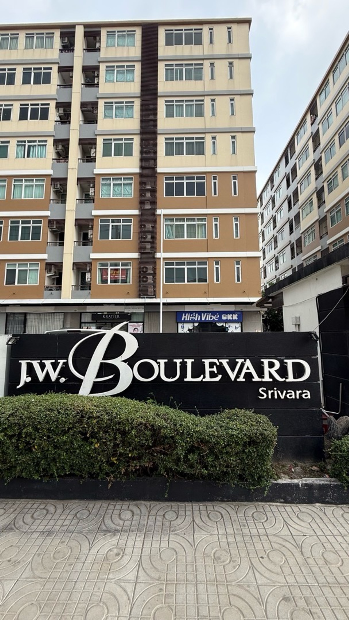 ให้เช่าคอนโดเลียบทางด่วนรามอินทรา : For rent JW. Sriwara 2 bed 2 bath 58 sqm 20,000 ให้เช่า 2 นอน 2 น้ำ 58 ตรม 20,000