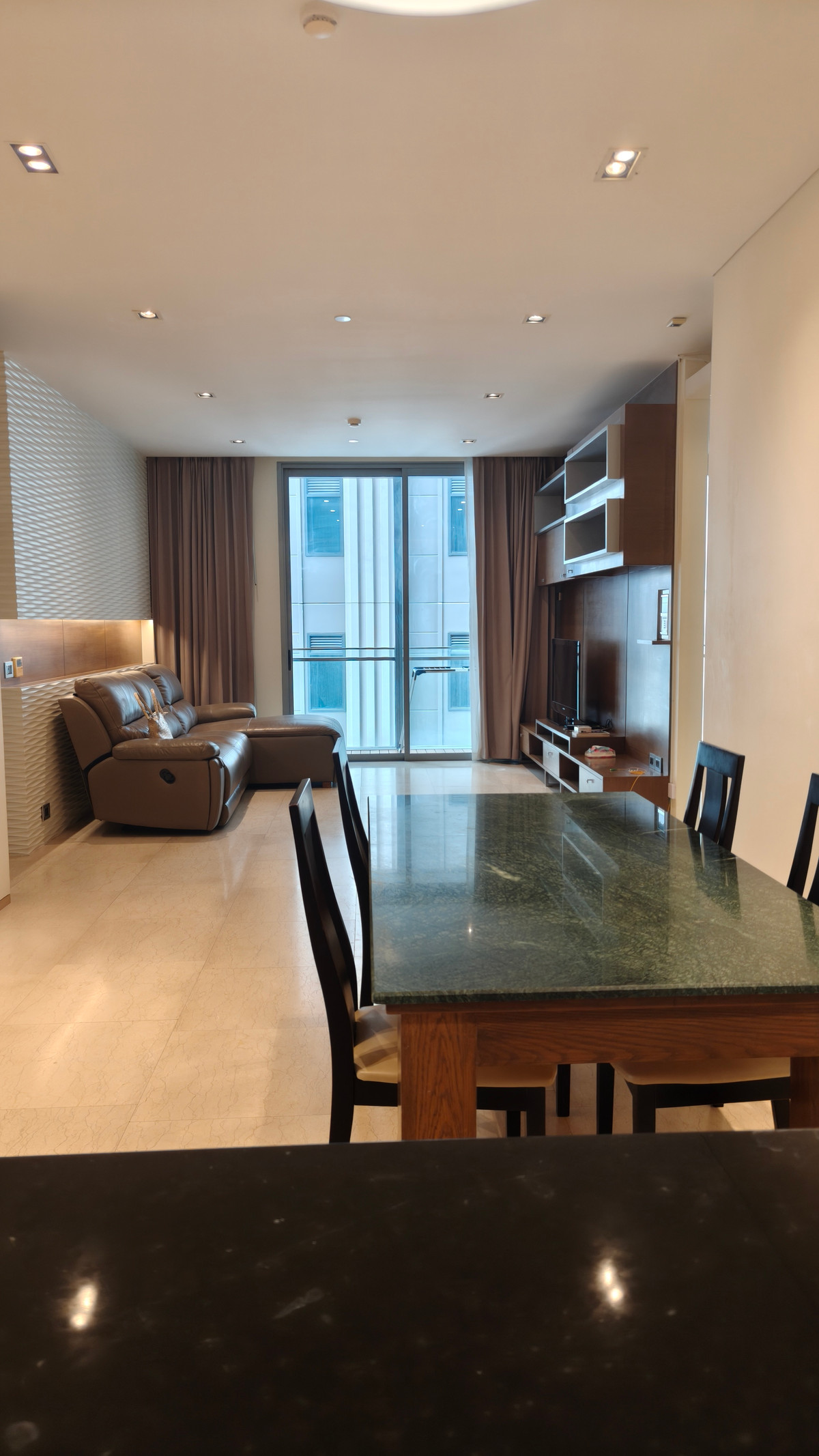 ขายคอนโดสีลม ศาลาแดง บางรัก : ขายคอนโดศาลาแดง เรสซิเดนซ์ 