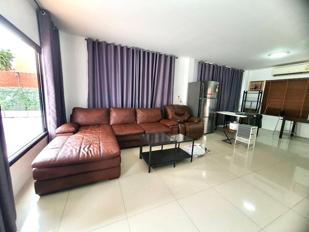 ขายบ้านลาดกระบัง สุวรรณภูมิ : ขายบ้านเดี่ยว พื้นที่ดินใหญ่ ใกล้สนามบินสุวรรณภูมิ