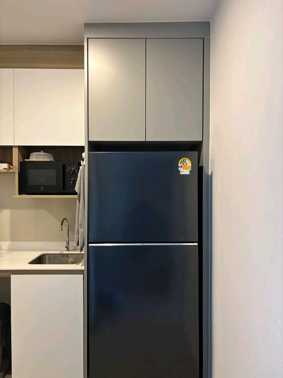 ขายคอนโดคลองเตย กล้วยน้ำไท : 2 ห้องนอน คอนโดหรู ไลฟ์ อโศก พระราม4  Call: 083-966-3665