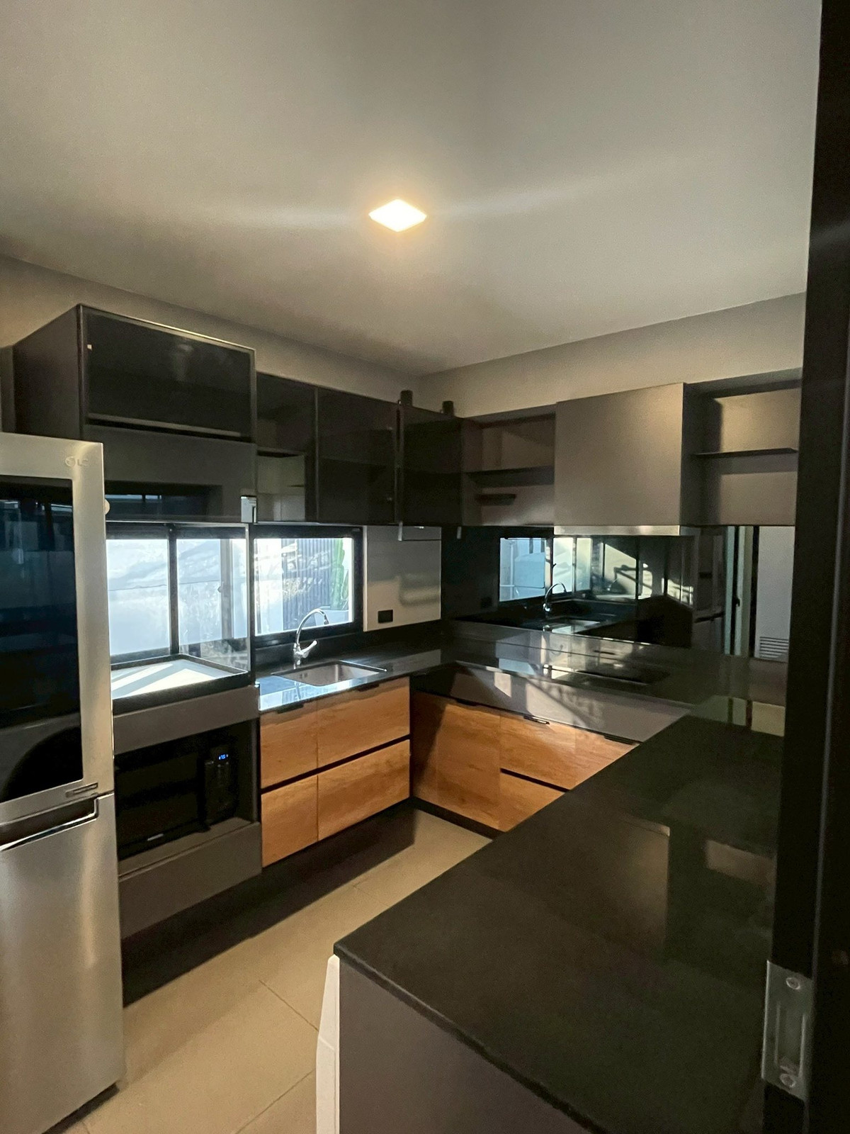 ขายบ้านบางนา แบริ่ง ลาซาล : วีเว่ บางนา กม.7 / 3 ห้องนอน (ขาย), VIVE Bangna Km.7 / 3 Bedrooms (FOR SALE) YOK137