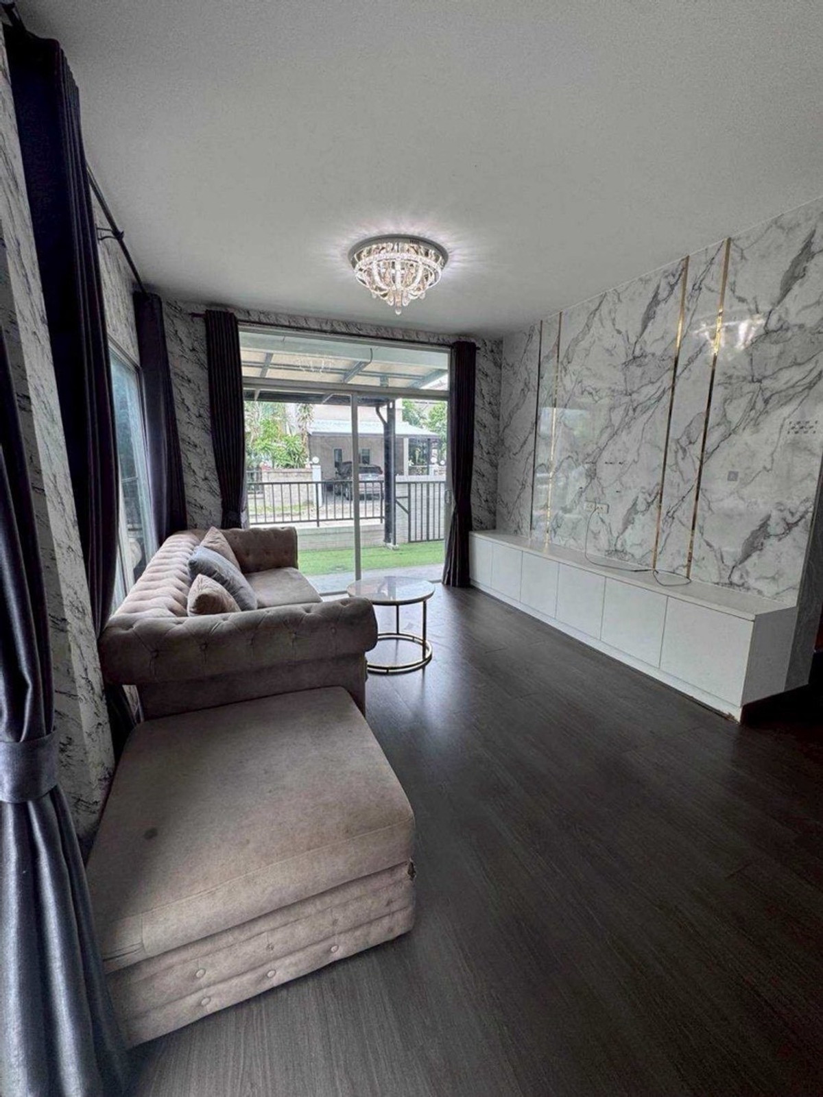 ให้เช่าบ้านนวมินทร์ รามอินทรา : ให้เช่าบ้านเดี่ยว หมู่บ้านคาซ่าวิลล์ วัชรพล ชั้นล่างมีห้องสำหรับผู้สูงอายุ ตอบโจทย์ครอบครัวที่มีผู้สูงอายุ (N.2047)