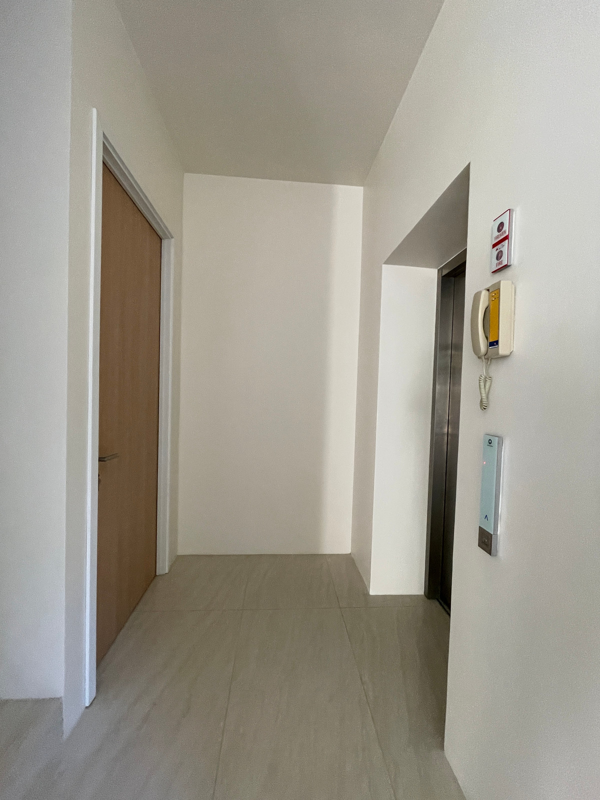 ขายบ้านเลียบทางด่วนรามอินทรา : 🔥 EXCLUSIVE PROMOTION 🔥โอกาสสุดท้ายในการครอบครองในราคาพิเศษที่สุด [ขาย] 💎 Ultra Luxury Show Unit | ELIVA Ekkamai - Eastville 💎 บ้านเดี่ยวหรู 3 ชั้น ดีไซน์ Mid-Century Modern — ความเป็นส่วนตัวสูงสุดเพียง 4 ยูนิตในโครงการ!