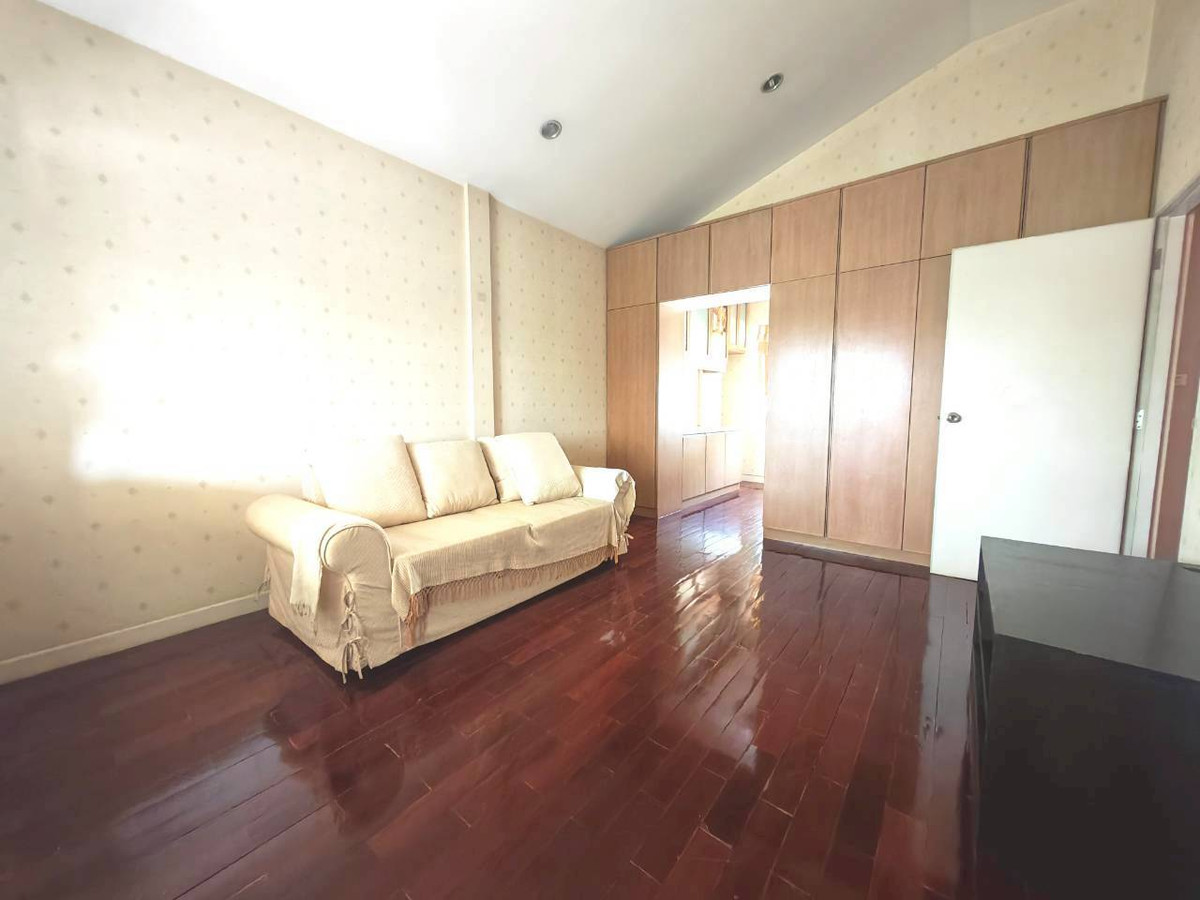 ขายบ้านลาดกระบัง สุวรรณภูมิ : 🏡 ขายบ้านเดี่ยว หมู่บ้านมัณฑนา วงแหวน-พระราม 9 บ้านสวย บรรยากาศร่มรื่น สไตล์บ้านสวน พื้นที่ใหญ่ หาไม่ได้แล้ว!