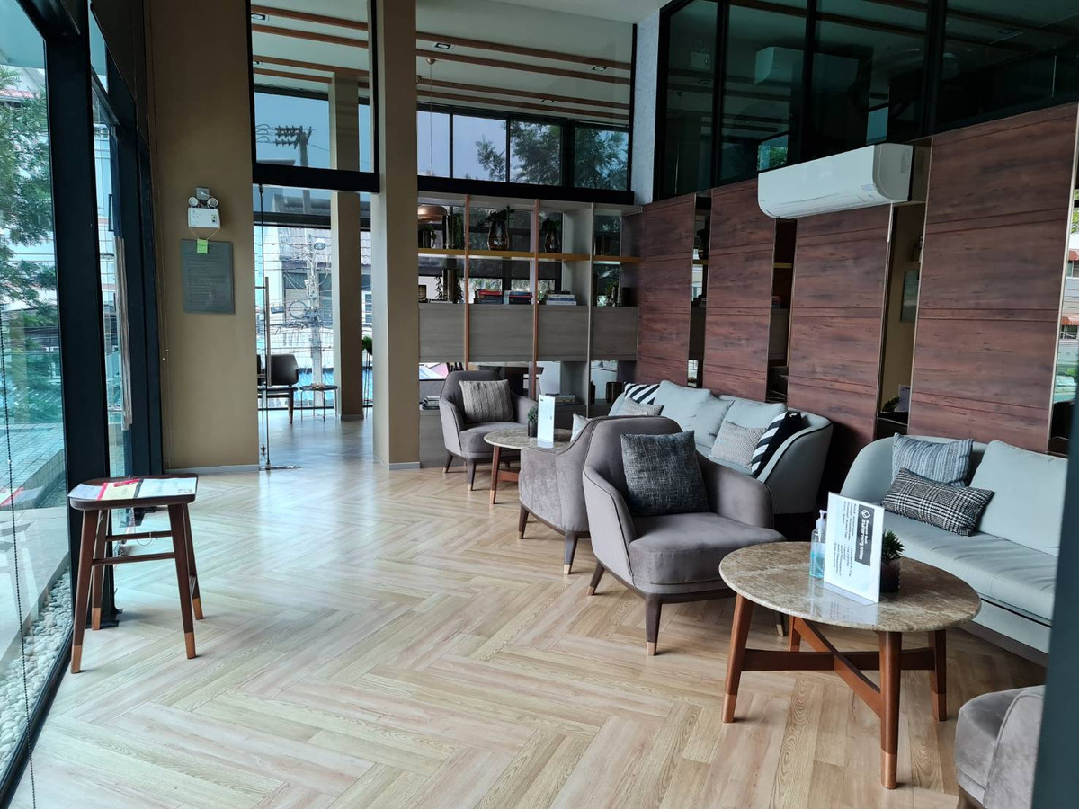 For RentCondoRatchadapisek, Huaikwang, Suttisan : Condo for rent, convenient travel, a few minutes from the Huai Khwang MRT, fully furnished. Ready to move in immediately.   **Minimum rental contract 1 year.