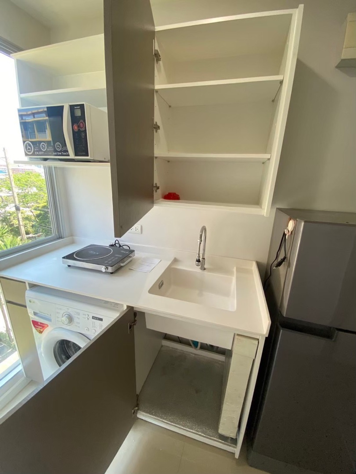 ให้เช่าคอนโดคลองเตย กล้วยน้ำไท : คอนโด Metro Luxe พระราม 4 ให้เช่า 40sqm. ราคา 16,000 ต่อรองได้