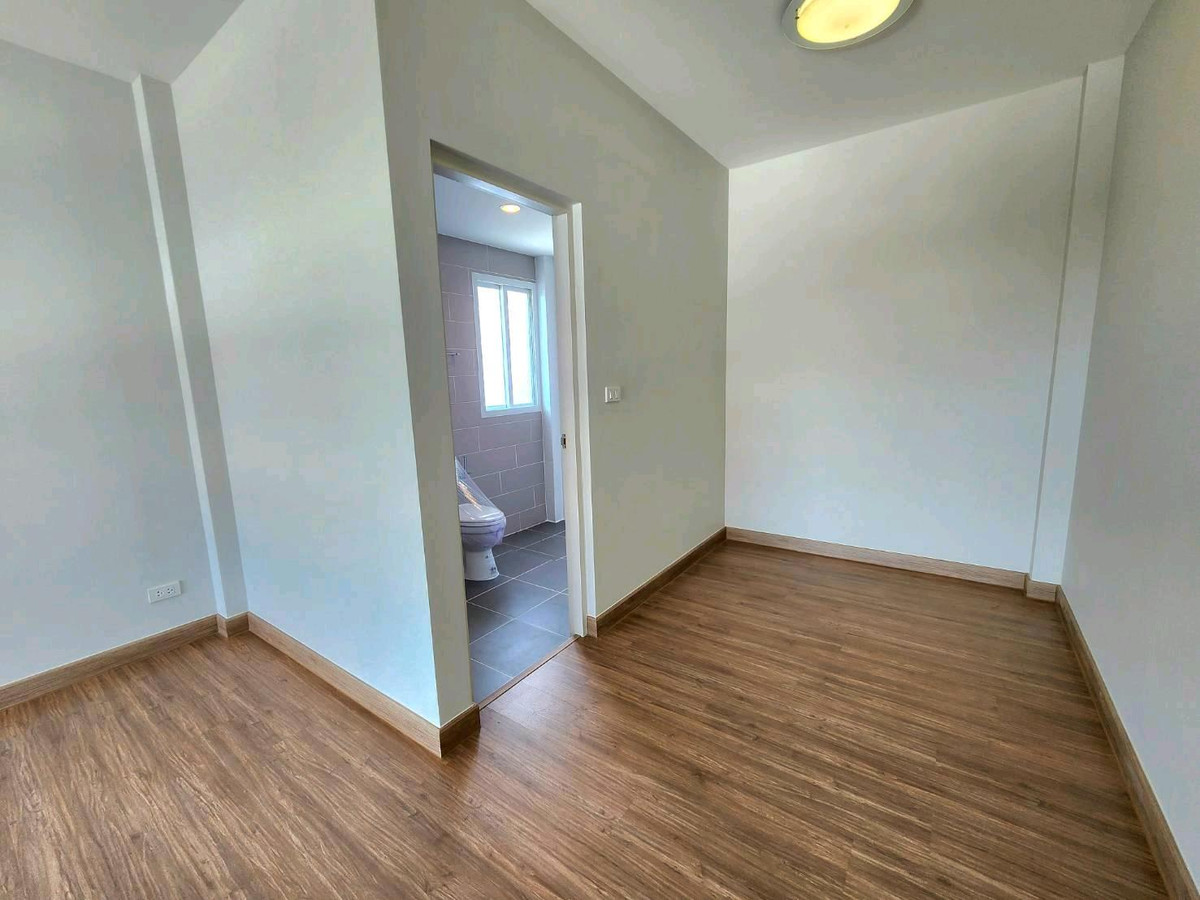 For SaleHouseRama5, Ratchapruek, Bangkruai : 🔥For sale Casa Premium Village Ratchaphruek-Rama 5, 3-story detached house, newly renovated, near the Bang Phlu BTS station.