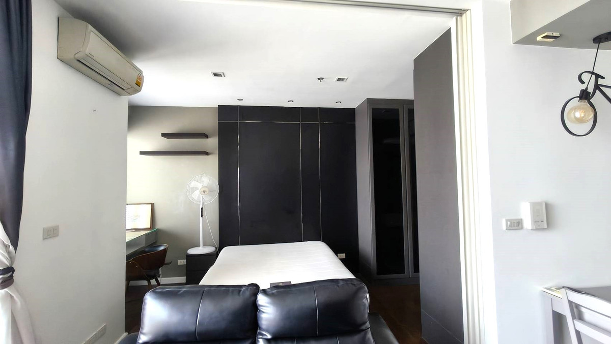 For RentCondoSathorn, Narathiwat : Nara9, 39 sq m, 31st floor, 1 bedroom, 1 bathroom, BTS Chong Nonsi.