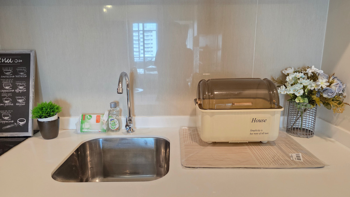 คอนโดสาทร นราธิวาส : เช่า-ขาย Centric Sathorn St.Louis @bts Saint Louis ยุ้ย 089-0415258