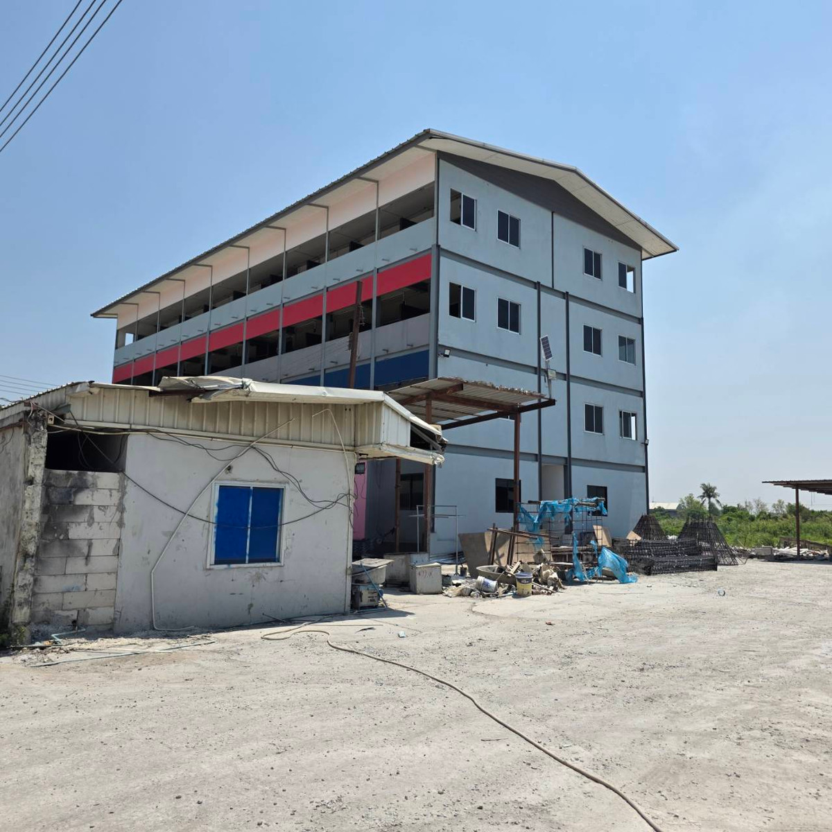 For SaleFactoryNonthaburi, Bang Yai, Bangbuathong : Land for sale with warehouse, factory, office and worker housing, price only 48 million baht.