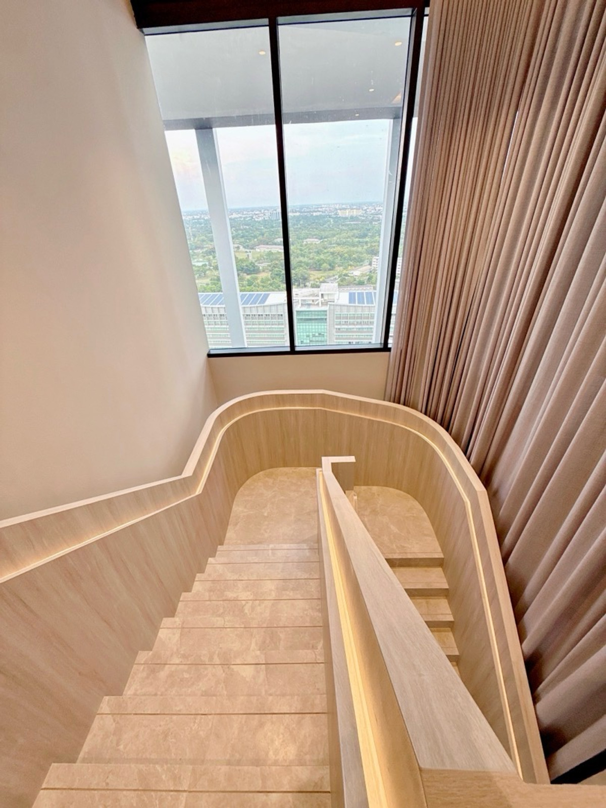 For SaleCondoKasetsart, Ratchayothin : 𝐂𝐎𝐁𝐄 𝐊𝐀𝐒𝐄𝐓 Sripatum, easy installments 𝟖,𝟗𝟎𝟎/month 𝐅𝐫𝐞𝐞 down payment 𝐎 baht, new room, ready to move in, cheapest promotion.