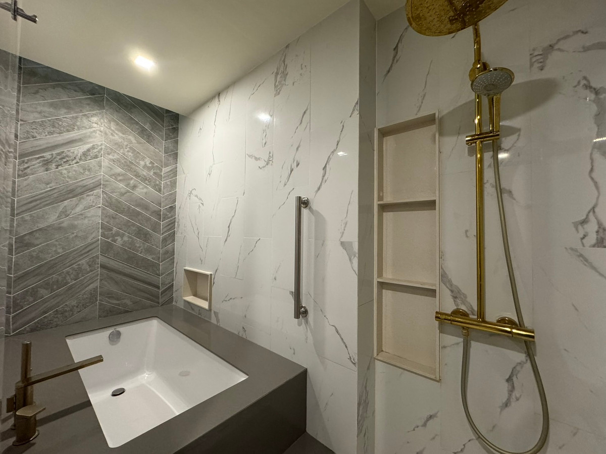 ขายคอนโดพระราม 9 เพชรบุรีตัดใหม่ RCA : 🏠✨ Rhythm Asoke 2 | ขายคอนโด 2 ห้องนอน (HBH-HL-128)