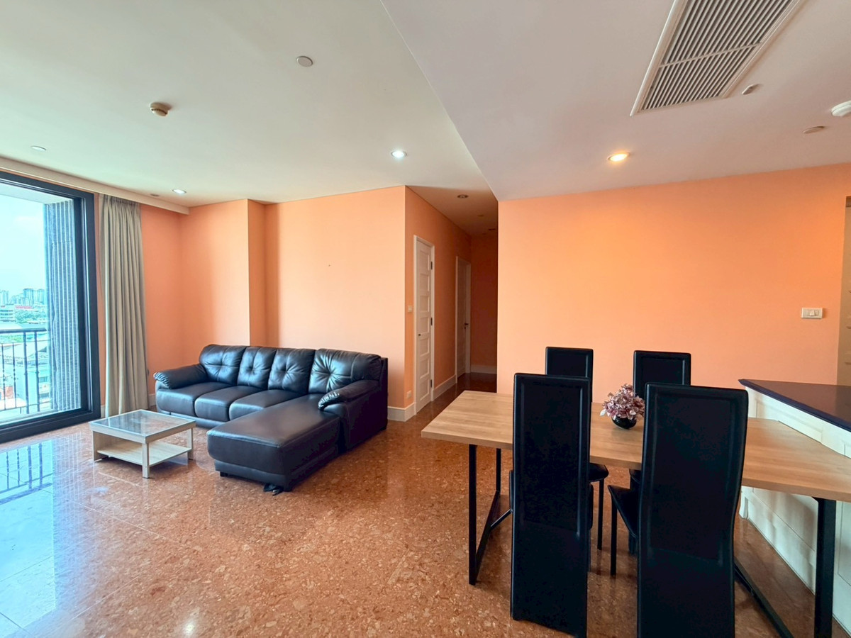 For RentCondoSukhumvit, Asoke, Thonglor : 🏙️ Condo for Rent at Aguston Sukhumvit 22 | Beautiful Unit, Pet Friendly 🐾 Luxury living in the heart of Sukhumvit with comfort and style ✨