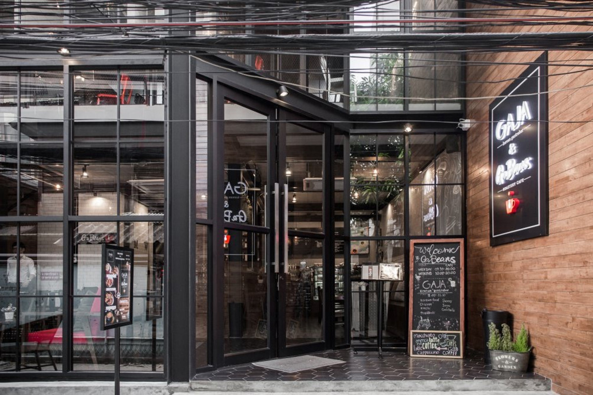 For RentRetail SpaceSathorn, Narathiwat : Restuarant in Narathiwat Soi 4 for lease 240sqm  90,000 per month