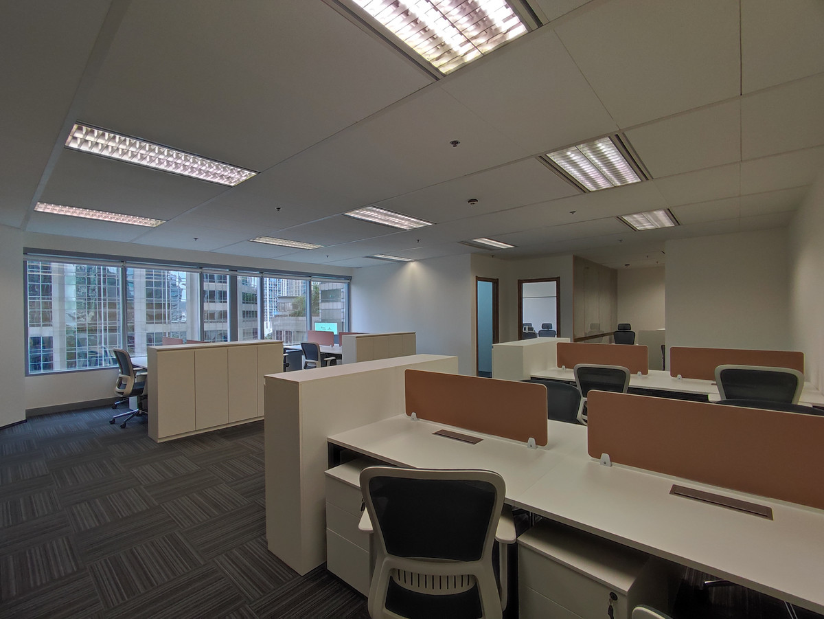 For RentOfficeWitthayu, Chidlom, Langsuan, Ploenchit : Office for rent, Ploenchit (Office For Rent), Capital Tower All Seasons Place building, office space size 100 - 1,300 square meters, price 990 baht/sq m, near BTS Ploenchit, Wireless Road, Lumpini, Chidlom, Pathumwan, Lang Suan 
 

