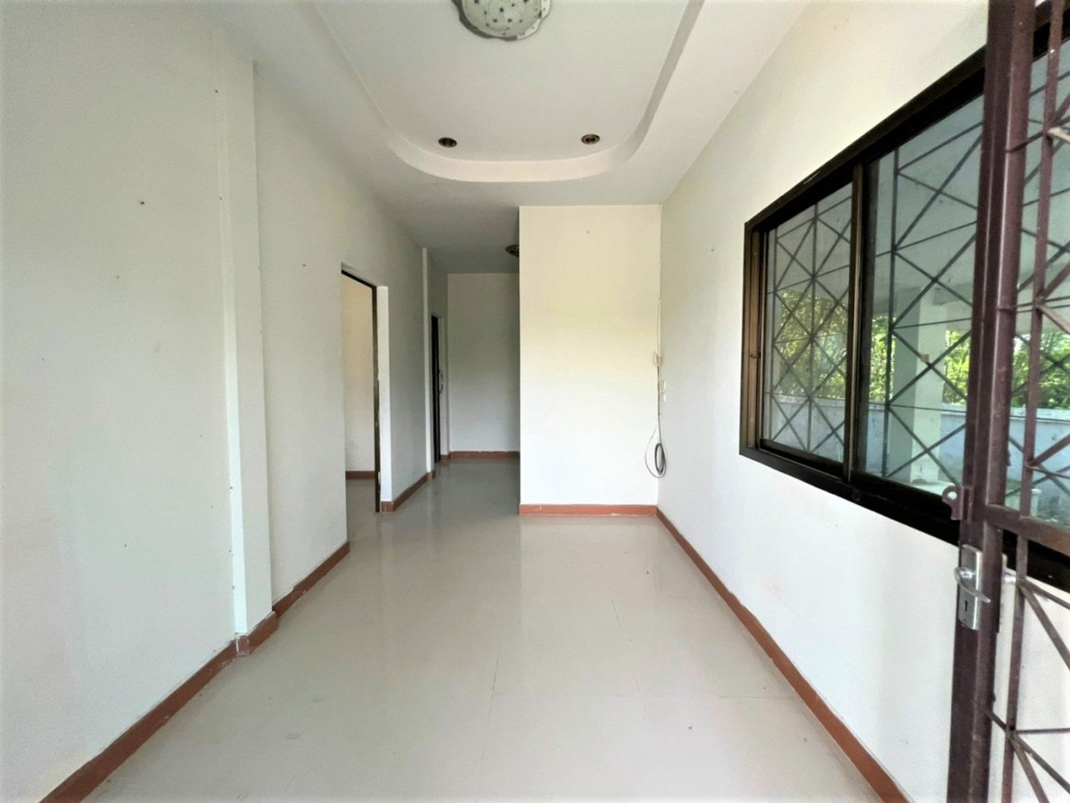 ขายทาวน์โฮมหัวหิน ประจวบคีรีขันธ์ : ขายทาวน์เฮ้าส์หมู่บ้านภูตะวัน  ทำเลถนนถนนหัวหิน-ห้วยมงคล(ทล.3218) ประจวบคีรีขันธ์  สภาพดี ราคาถูกมาก