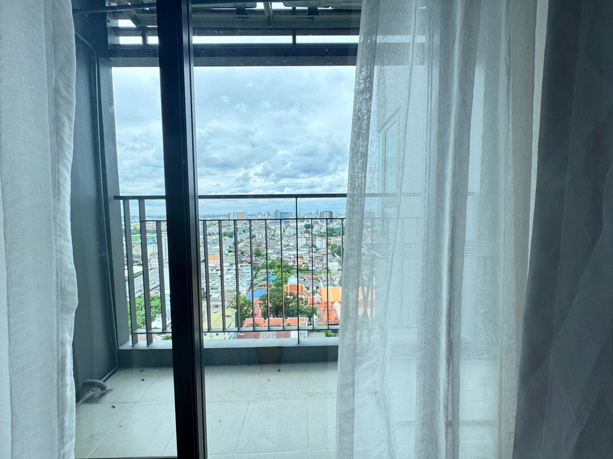 For RentCondoThaphra, Talat Phlu, Wutthakat : Special price, only here, Life Sathorn Sierra, 2 bedrooms, open view, for rent only 19,000/month.