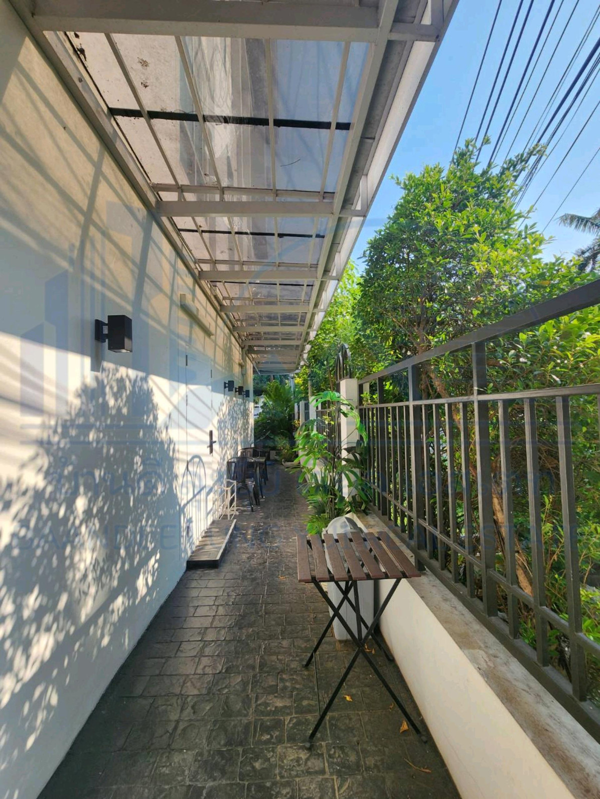 ให้เช่าทาวน์โฮมโชคชัย4 ลาดพร้าว71 : ให้เช่า Townhome Office ลาดพร้าว 73🌳☀️☀️ 拉普拉奥 73 号联排别墅办公室出租。