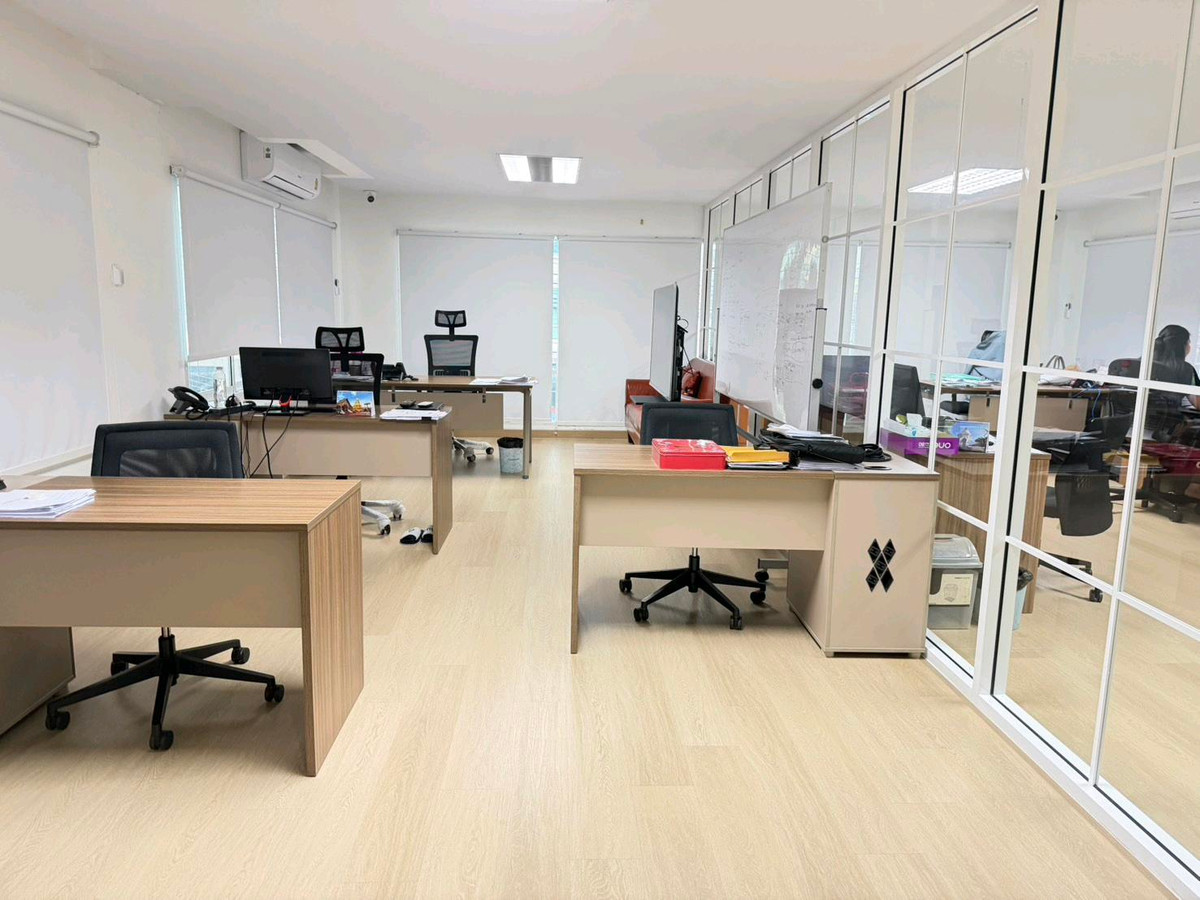 For SaleHome OfficeKaset Nawamin,Ladplakao : 📌 Office Building for Sale | 5 Floors with Elevator | Sureeporn Project, Bueng Kum, Bangkok
