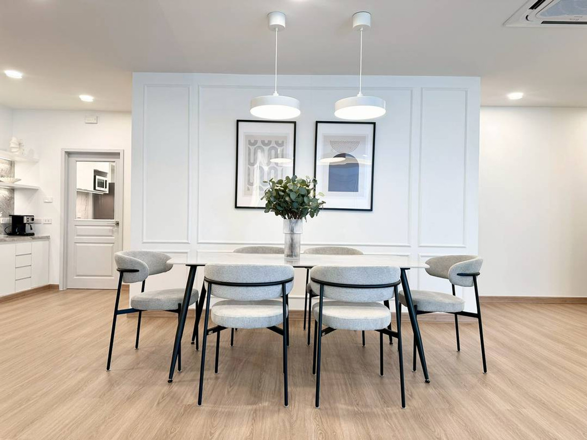 For RentCondoWitthayu, Chidlom, Langsuan, Ploenchit : Newly and fully renovated 3 Bedrooms unit for rent in Langsuan - Grand Lang Suan