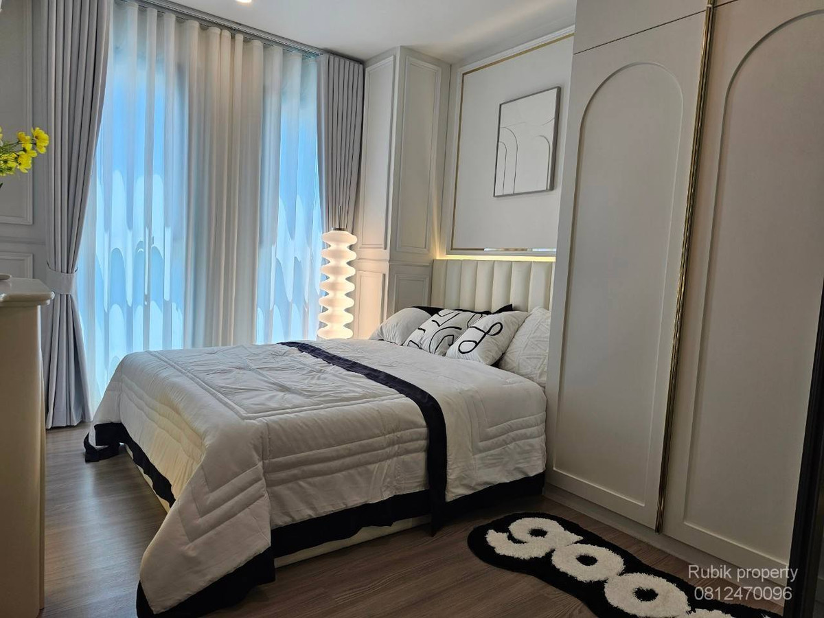 For RentCondoKasetsart, Ratchayothin : 🏙 **Condo for rent Aspire Ratchayothin (Corner room, pool view, Rare Unit)** Beautifully decorated, fully furnished, ready to move in immediately ✨ RB1831