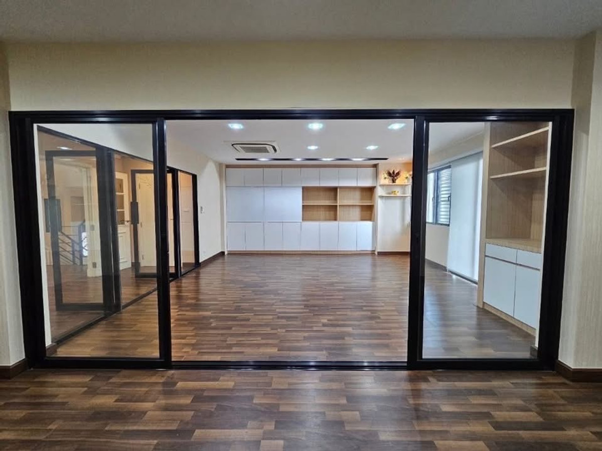 For SaleHome OfficeKaset Nawamin,Ladplakao : District Ekkamai - Ramintra / 2 Bedrooms (FOR SALE) MNT026