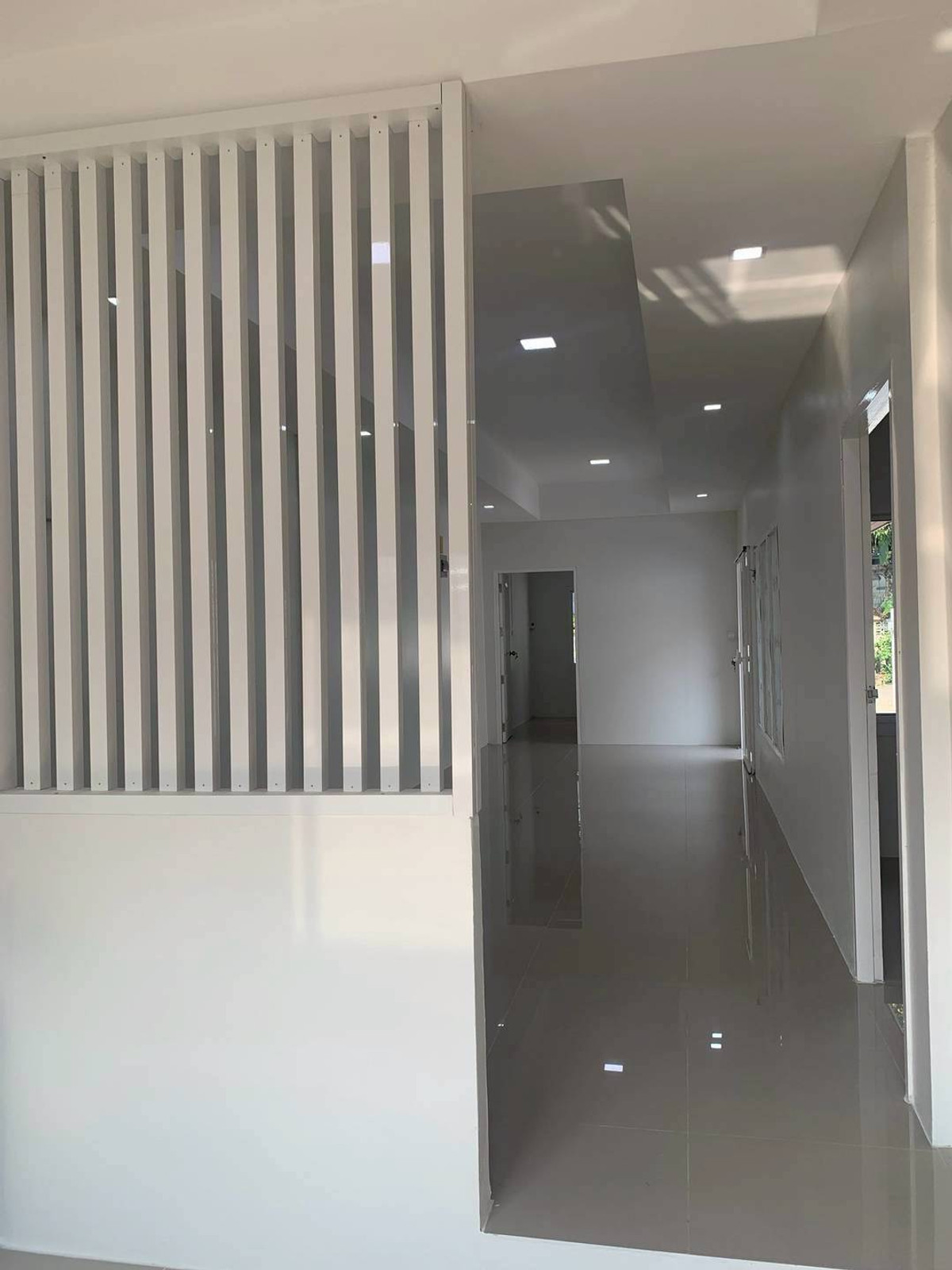 For SaleHouseMin Buri, Romklao : 1-story twin house for sale, area 33 sq m., Chuan Chuen Village, Soi Chuan Chuen 13, Ramkhamhaeng Road 102, Saphan Sung, near Ramkhamhaeng University, NIDA, Top Supermarket, Golden. Place, Sammakorn Place The Mall Bangkapi