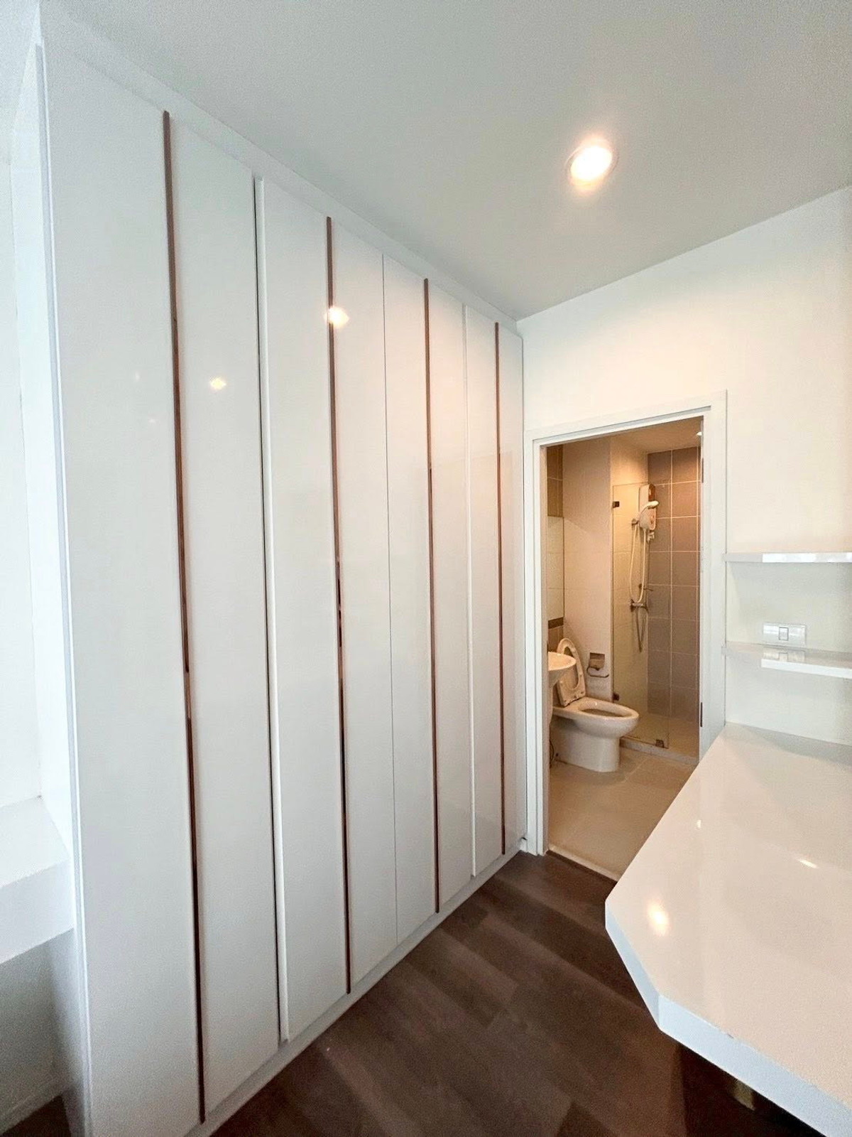 ให้เช่าคอนโดบางซื่อ วงศ์สว่าง เตาปูน : 🔥🔥 ให้เช่า The Stage Taopoon Interchange 🔥🔥  📍 เตาปูน (ใกล้ MRT เตาปูน สายสีน้ำเงินและสายสีม่วง)  🛏 1 ห้องนอน 1 ห้องน้ำ 📐 ขนาด 34 ตร.ม. | ชั้น 34 วิวเมือง + วิวแม่น้ำ