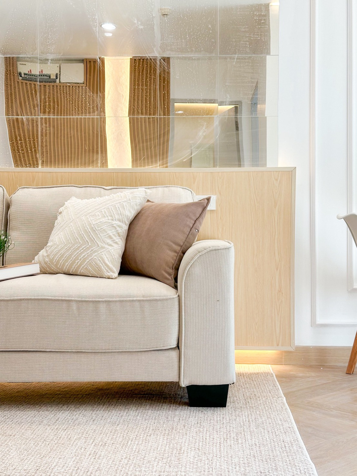 ขายคอนโดบางนา แบริ่ง ลาซาล : 🔥 [HOT DEAL] ลดแรง 2 แสน!  🌟 ขาย iCondo สุขุมวิท 105 (ลาซาล)  🍳 ครัวแยกกั้นกระจก  🎁 เฟอร์ฯ ใหม่ครบพร้อมอยู่ !