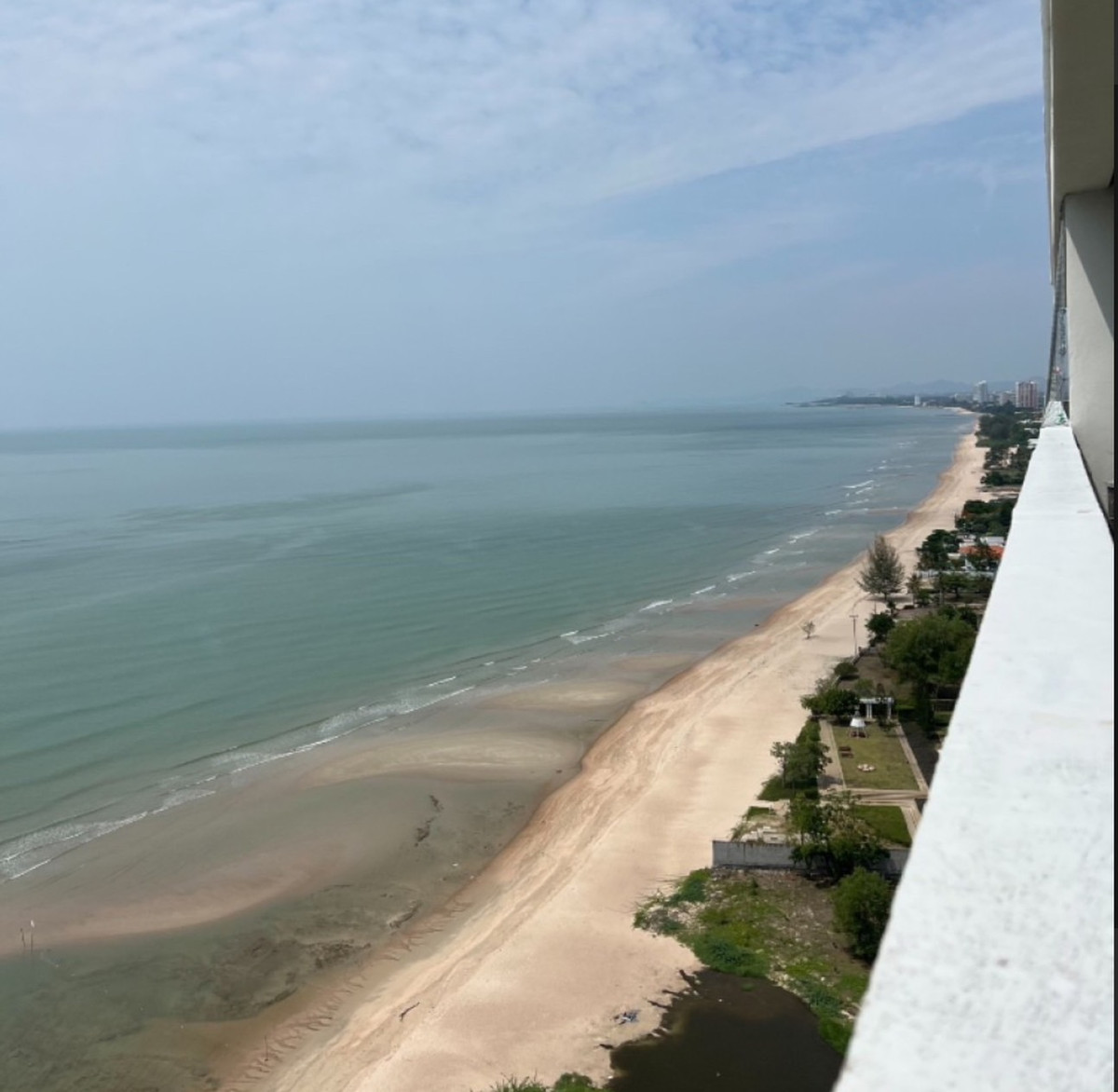 Cha-am Phetchaburi : Condominium for sale Next to Cha-am beach