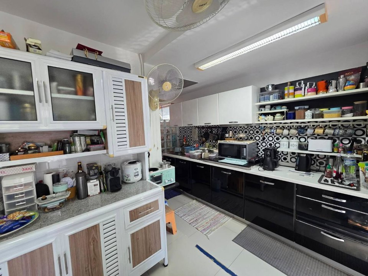 For SaleHouseNawamin, Ramindra : Single house for sale, Neighbor Home Village, Watcharapol, Sukhaphiban 5, garden view, beautiful house condition, ready to move in.